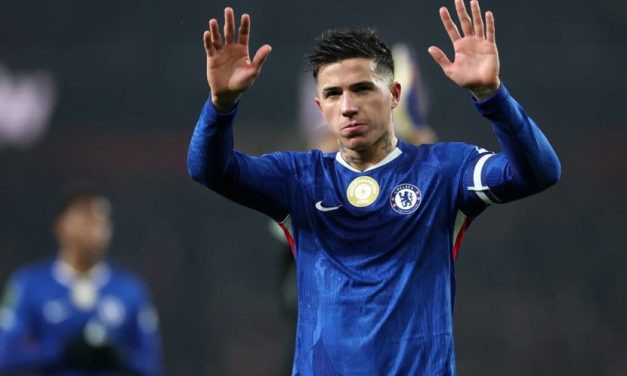 Enzo Fernandez Isyaratkan Pergi Dari Chelsea Setelah Terlempar
