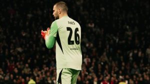 Kelemahan Maarten Paes Di Sorot Pelatih Ajax: Perlu Di Asah