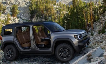 Jeep Recon EV Siap Tantang Land Rover Defender Di Pasar Mobil