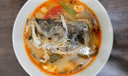 Sop Kepala Ikan Ketapang: Kuah Segar Dan Belimbing Wuluh