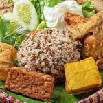 Nasi Tutug Oncom Tasikmalaya: Nasi Warm-Up Oncom Bakar