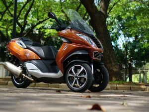 Peugeot Metropolis 400 SW Cargo: Skutik Berkapasitas Ekstra