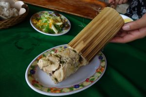 Mengenal Paporico Toraja: Ayam Pedas Dimasak Dalam Bambu