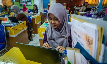 Dinas Pendidikan DKI Jakarta Perintahkan Sekolah Terapkan PJJ