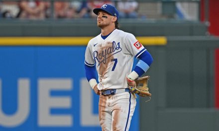 Bobby Witt Jr. Tutup Musim Dengan Catatan Individu Luar Biasa