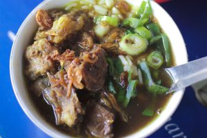 Menikmati Nasi Grombyang Pemalang Berkuah Hitam Gurih