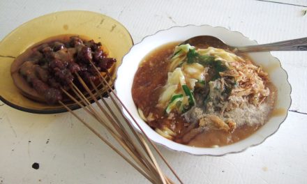 Mie Ongklok Khas Wonosobo: Sajian Mi Bersama Sate Sapi
